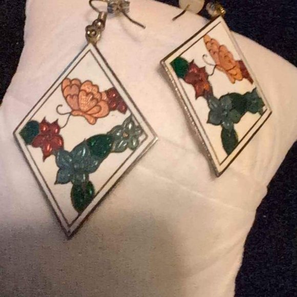 Retro Inlay Tile Earrings Flowers and Butterfly for Pierced Ears - Picture 4 of 6
